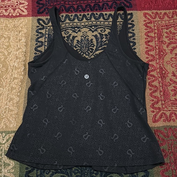 Lululemon Align Waist-Length Tank Top
Yogo Emboss Black size 10 - Picture 8 of 9